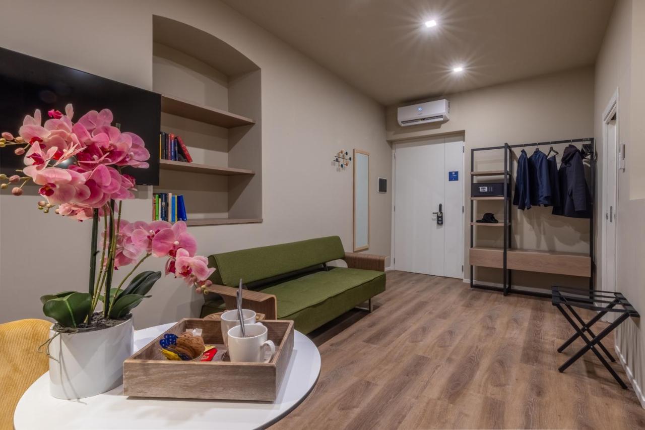 Hi Room Trient Exterior foto